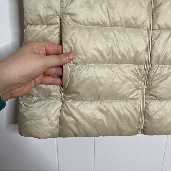 Uniqlo Ultra Light Down Puffer Vest Pearl Cream Packable Collar Women's Large - Picture 4 of 9